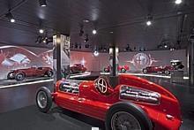 Zur Feier des 105. Geburtstags eröffnet Alfa Romeo das Werksmuseum „La macchina del tempo - Museo storico Alfa Romeo" in Arese am Stadtrand von Mailand. 